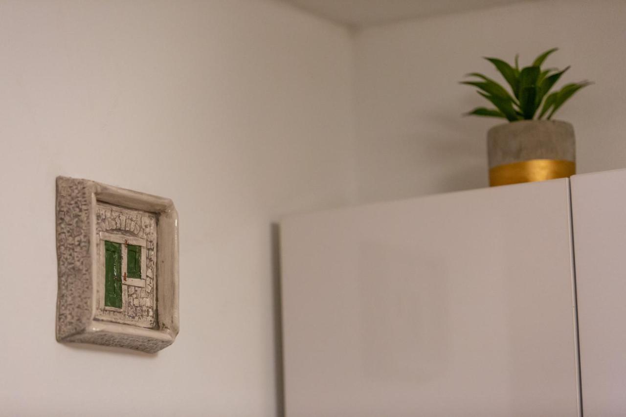 Studio Apartment Oleander Split Exteriör bild