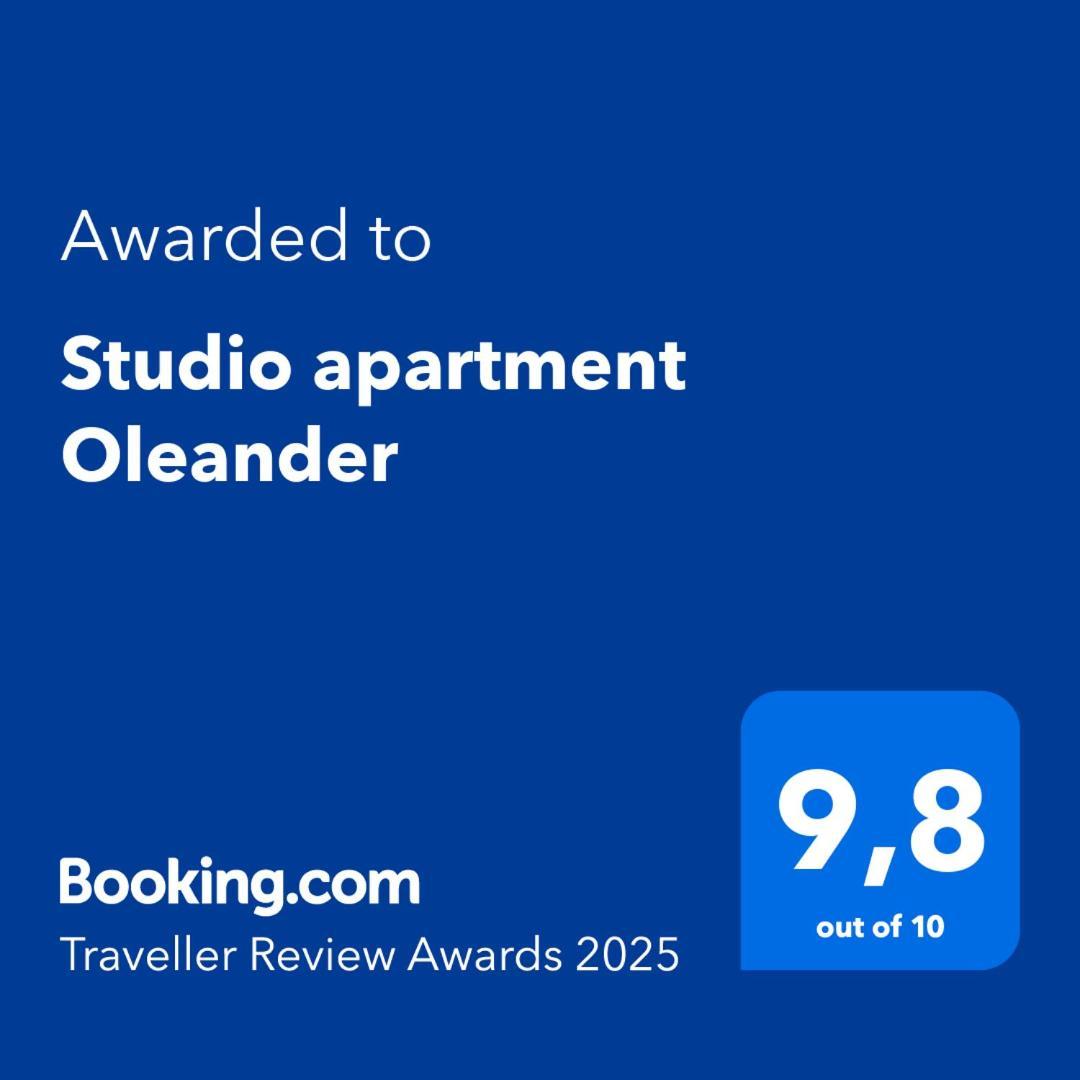 Studio Apartment Oleander Split Exteriör bild